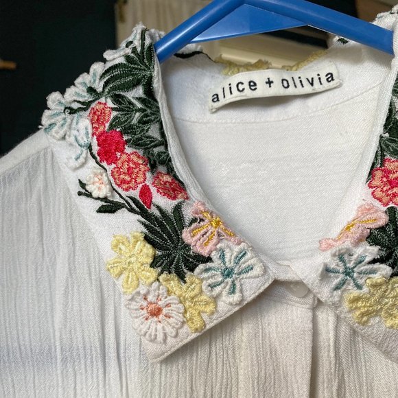 Alice + Olivia White Blouse with Floral Embroidery - Picture 5 of 8